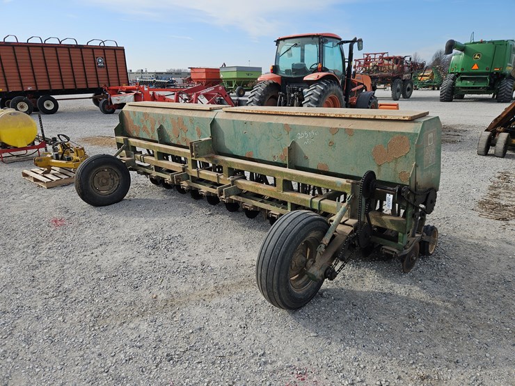 #205190-•-great-plains-drill-image-11