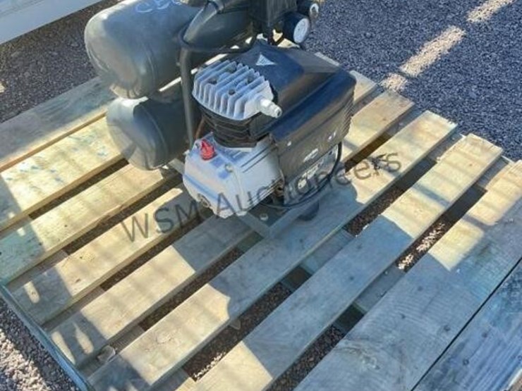 115-psi-air-compressor-image-1