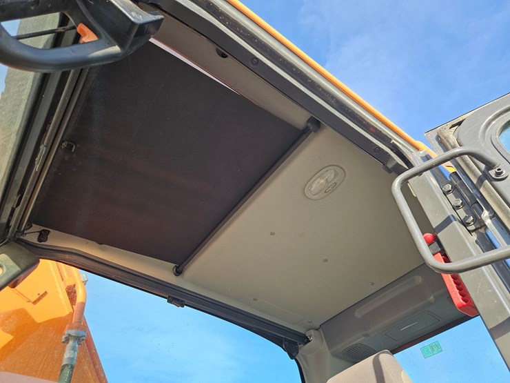 2022-doosan-dx225-lc-7-image-9