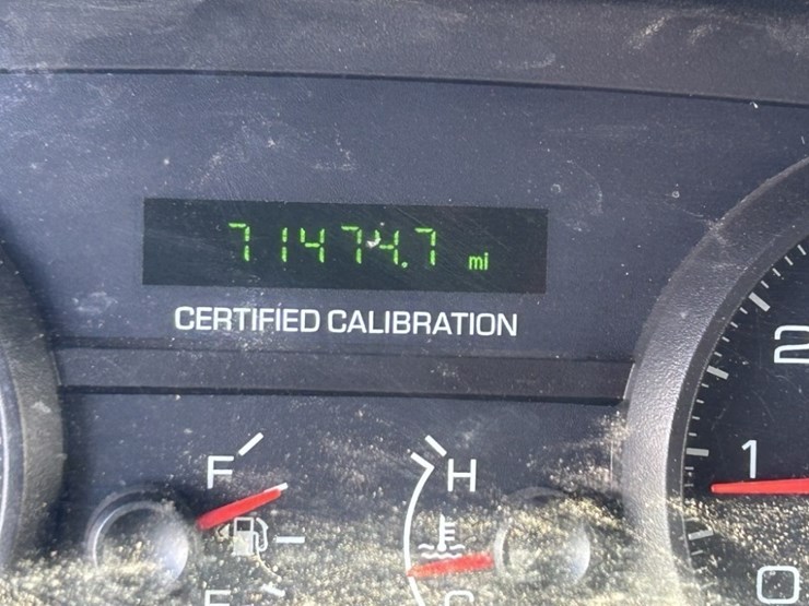 2009-ford-crown-victoria-sedan-image-19