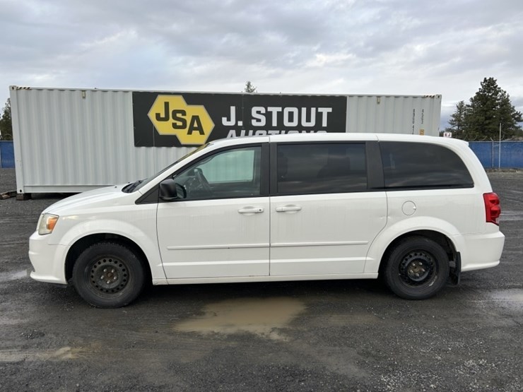 2011-dodge-grand-caravan-image-2