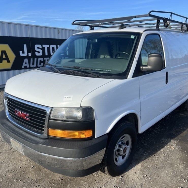 2019 GMC Savana Cargo Van