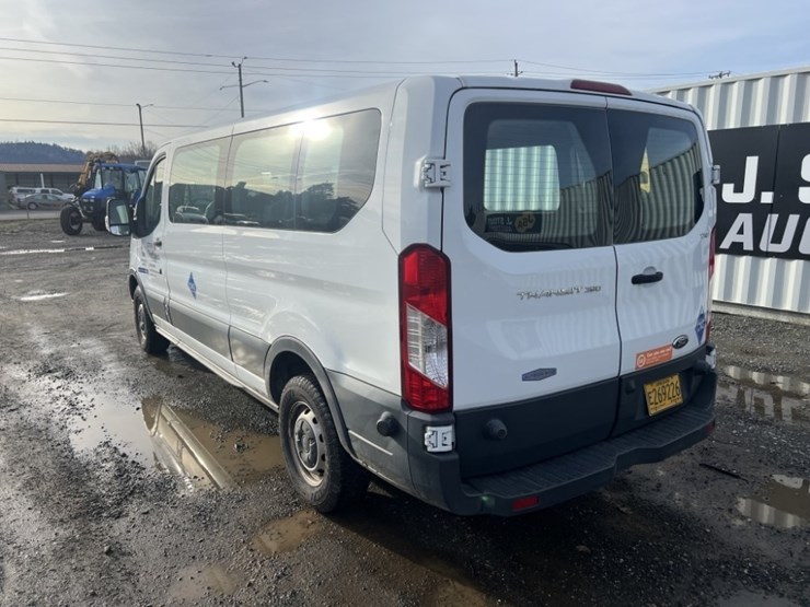 2017-ford-transit-image-6