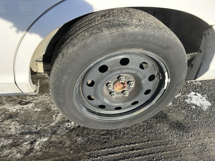 2009-ford-crown-victoria-sedan-image-32