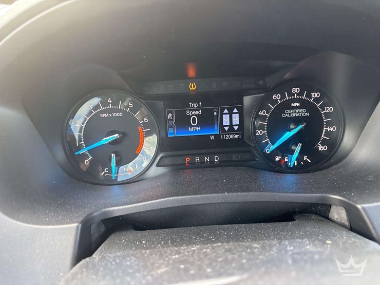 2017-ford-explorer-image-16