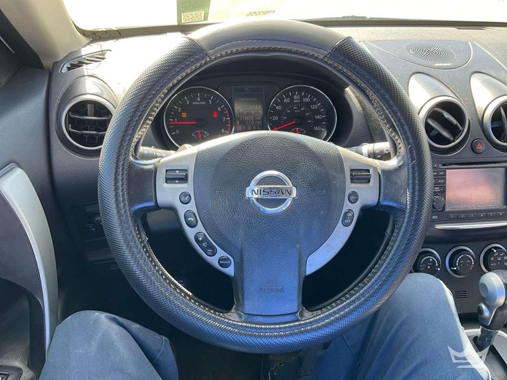 2011-nissan-rogue-image-15