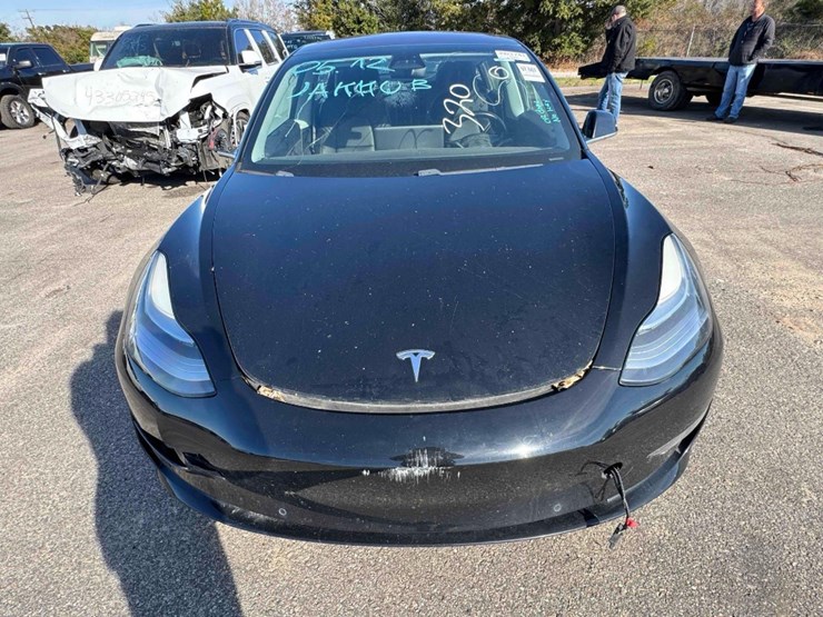 2018-tesla-model-3-image-8