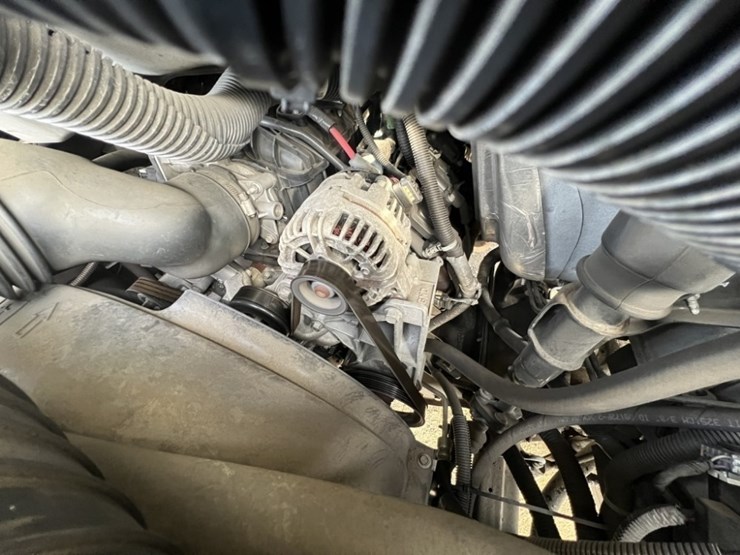 2012-gmc-savana-cargo-van-image-11