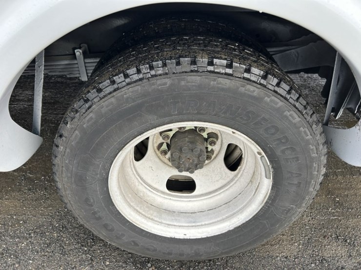 2016-chevrolet-express-paratransit-bus-image-28