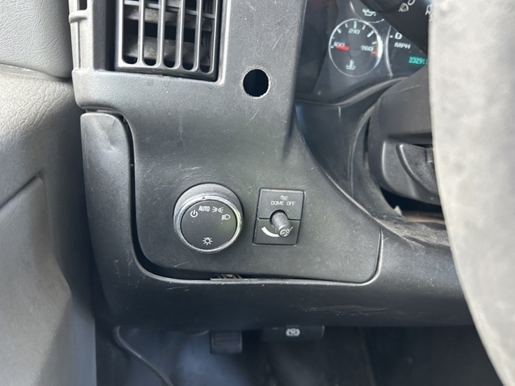 2016-chevrolet-express-paratransit-bus-image-27