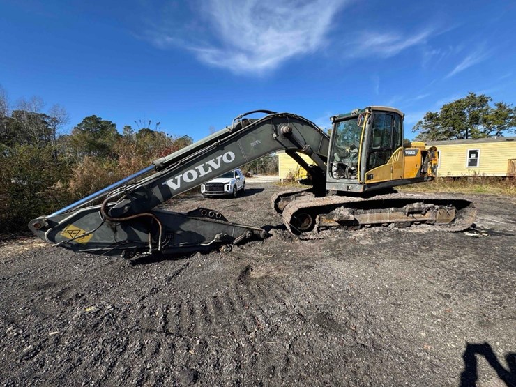 2013-volvo-ec220dl-image-4