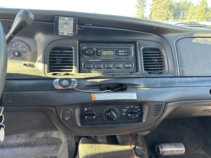 2007-ford-crown-victoria-sedan-image-15