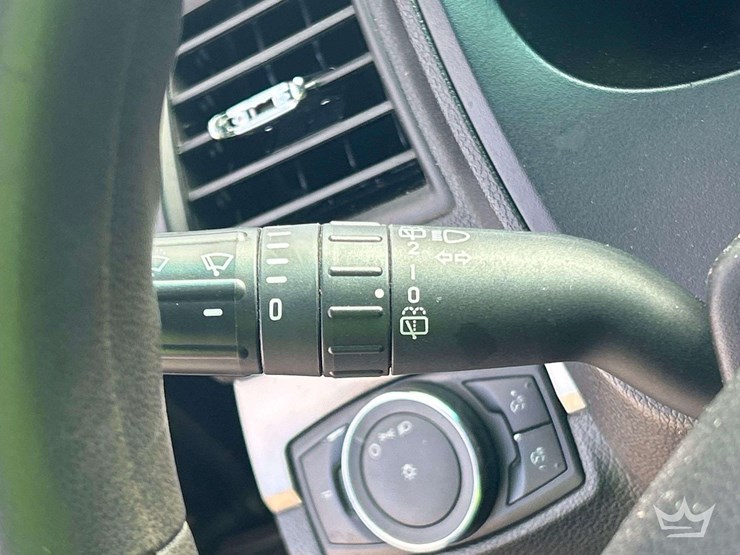 2017-ford-explorer-image-16