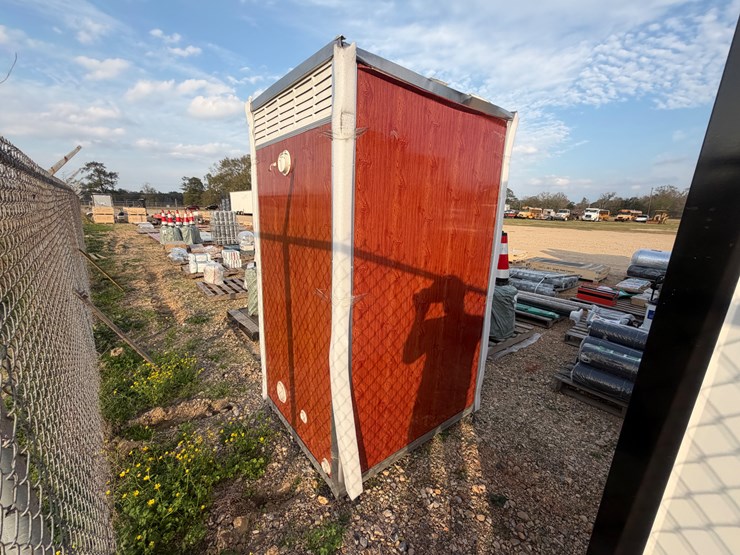 #8067-•-single-stall-portable-toilet-sink-|-grain-look-image-6
