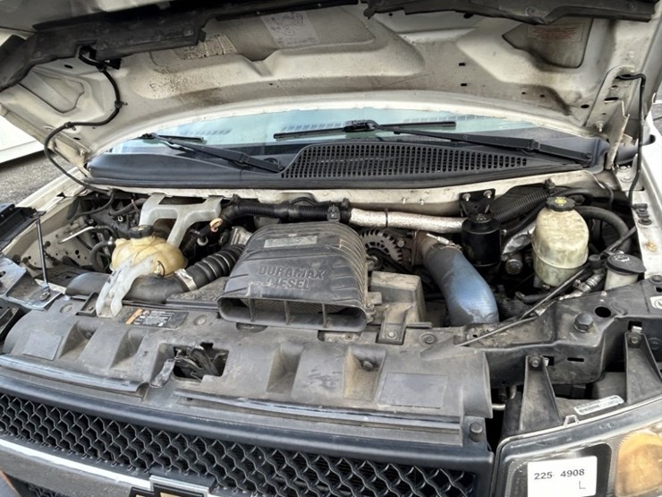 2016-chevrolet-express-paratransit-bus-image-33