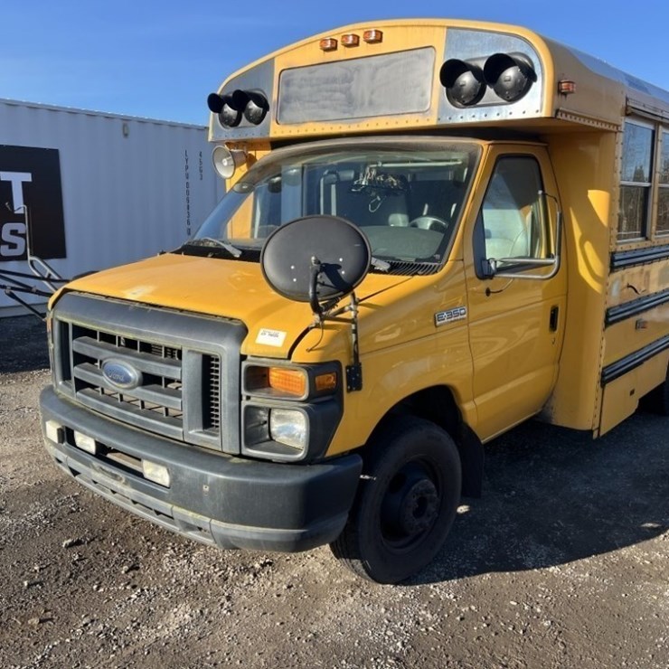 2008 FORD E350 SD