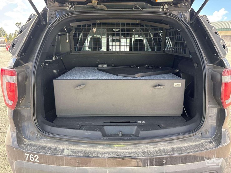 2017-ford-explorer-image-23