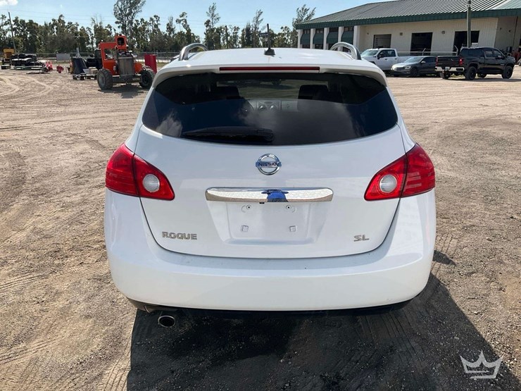 2011-nissan-rogue-image-32