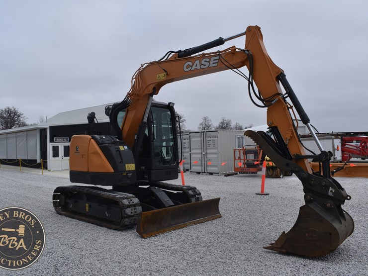 2022-case-cx75csr-image-8