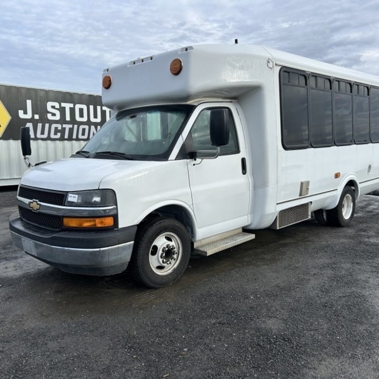 2016 Chevrolet Express Paratransit Bus