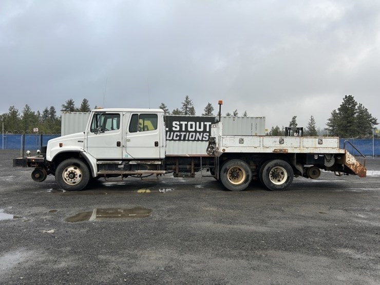 2001-freightliner-fl80-image-2