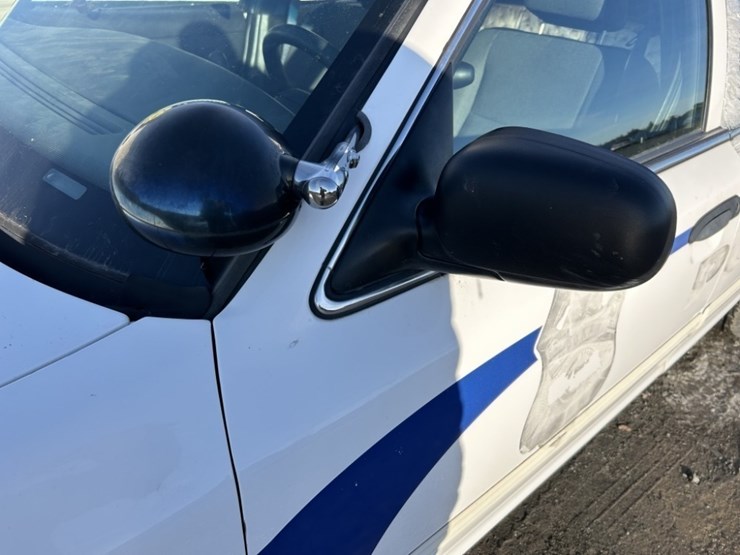 2009-ford-crown-victoria-sedan-image-22