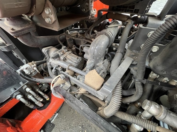 2014-kubota-l5460hst-4wd-compact-utility-tractor-image-14