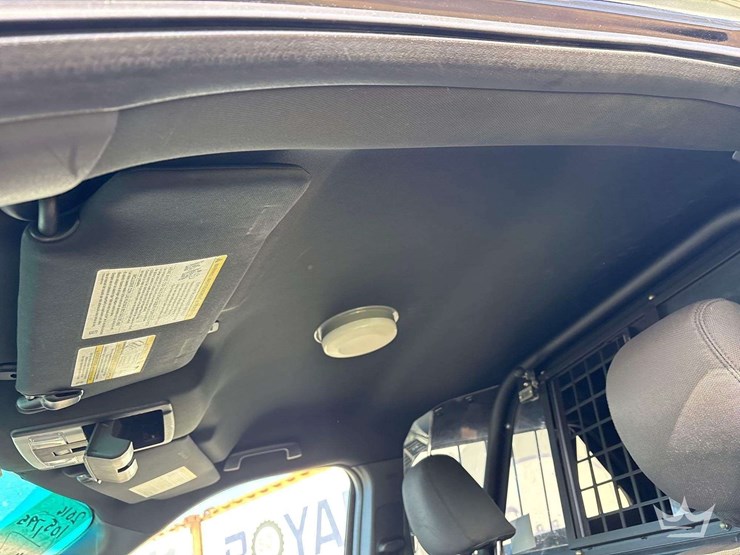 2016-ford-explorer-image-16