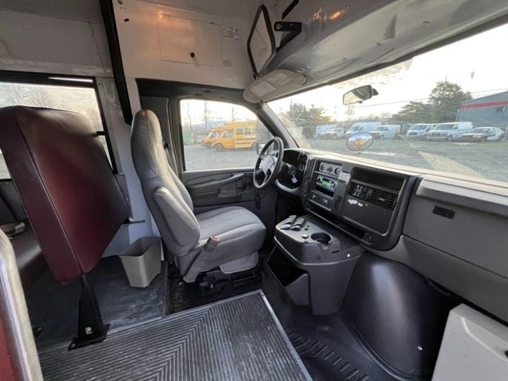 2007-chevrolet-express-school-bus-image-20