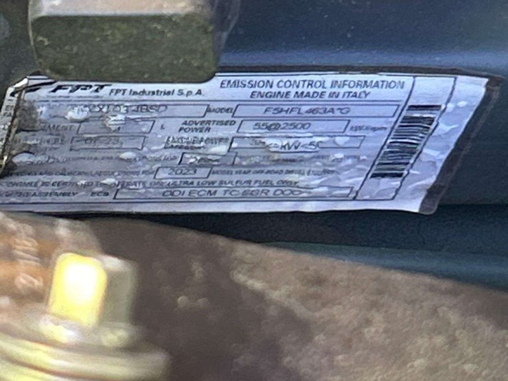 2023-new-holland-c327-image-10