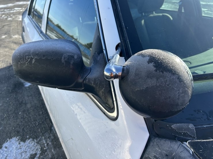 2011-ford-crown-victoria-sedan-image-28