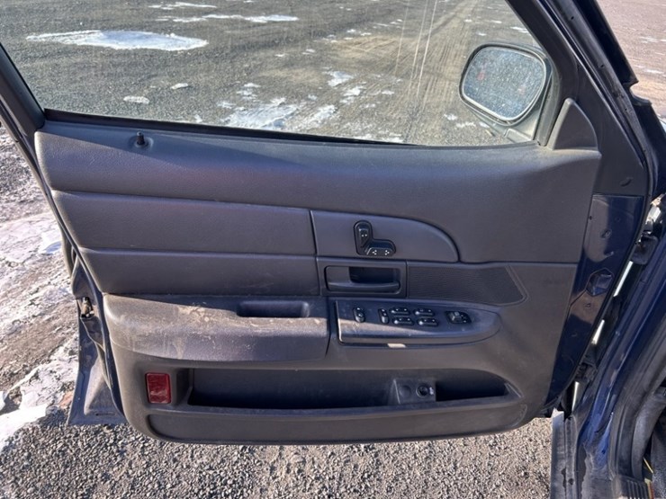 2004-ford-crown-victoria-sedan-image-20