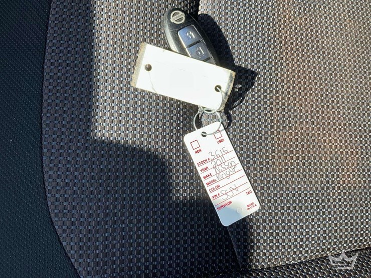 2011-nissan-rogue-image-38