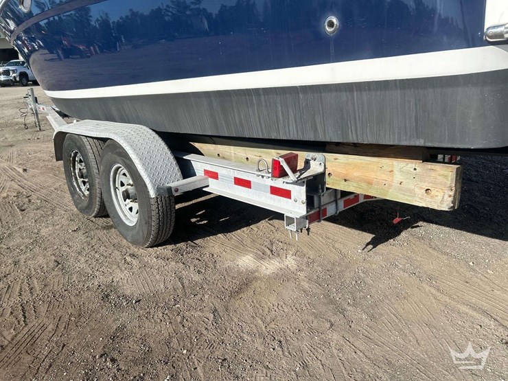 2008-regal-2565-express-cruiser-boat-with-t/a-continental-boat-trailer-image-13