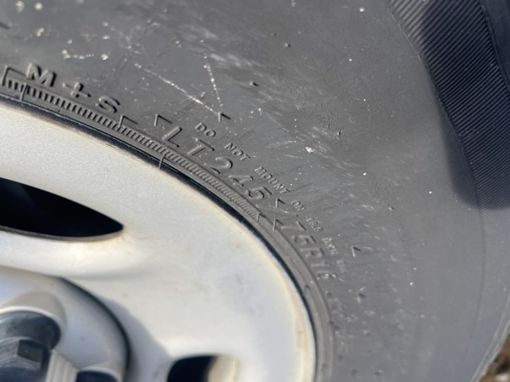 2012-gmc-savana-cargo-van-image-16