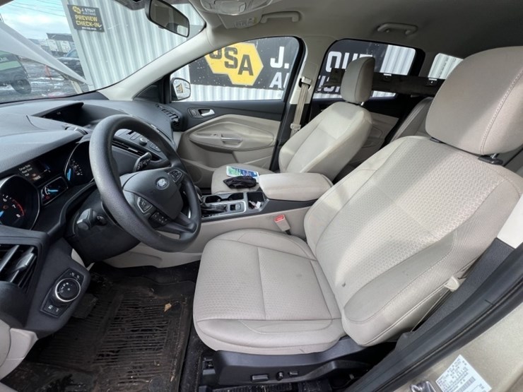 ford-escape-se-image-26