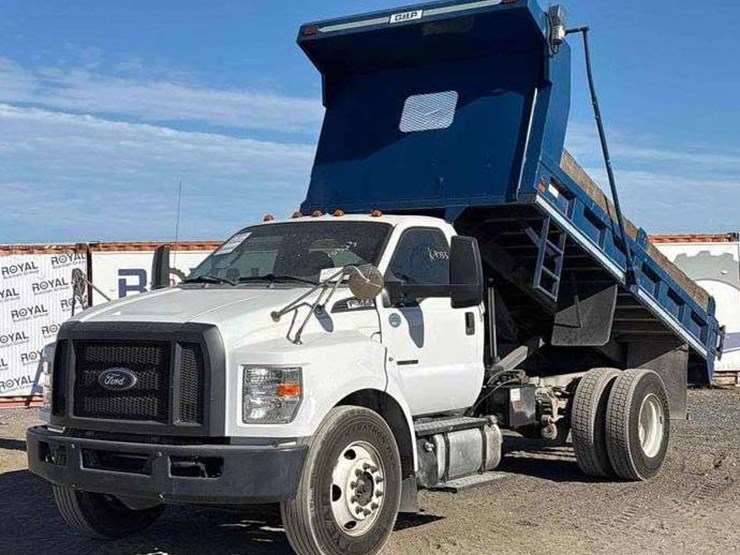 2017-ford-f650-image-1