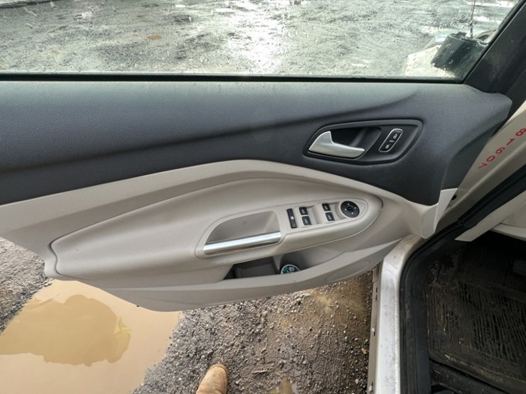 ford-escape-se-image-27