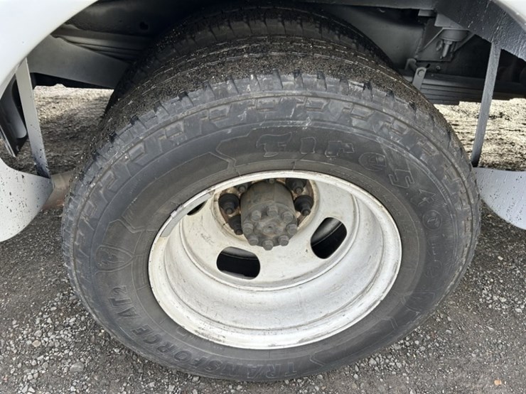 2012-chevrolet-express-paratransit-bus-image-12