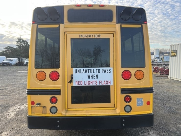 2012-chevrolet-express-school-bus-image-5