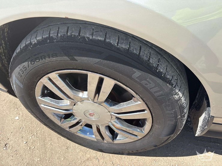 2010-cadillac-srx-image-29