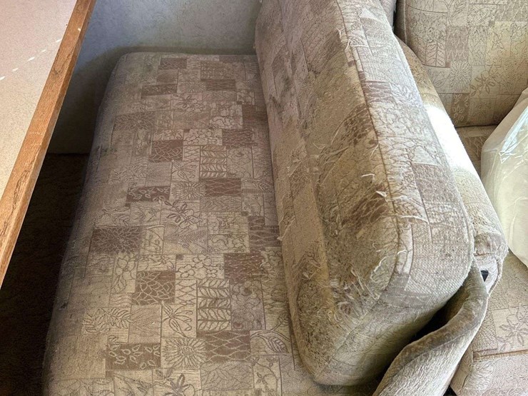 2004-winnebago-adventurer-38g-38ft.-class-a-motorhome-image-50