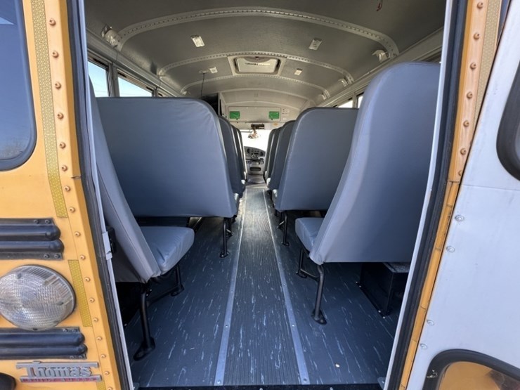 2008-ford-e350-sd-image-18