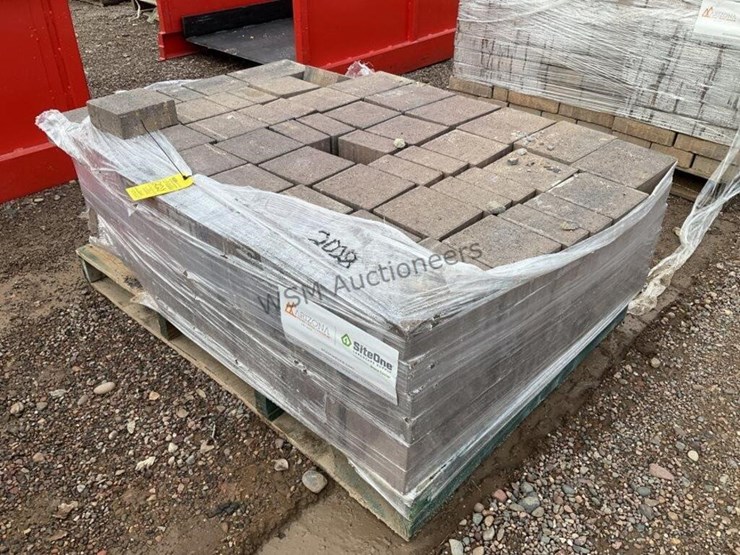 pallet-of-stone-pavers-image-1