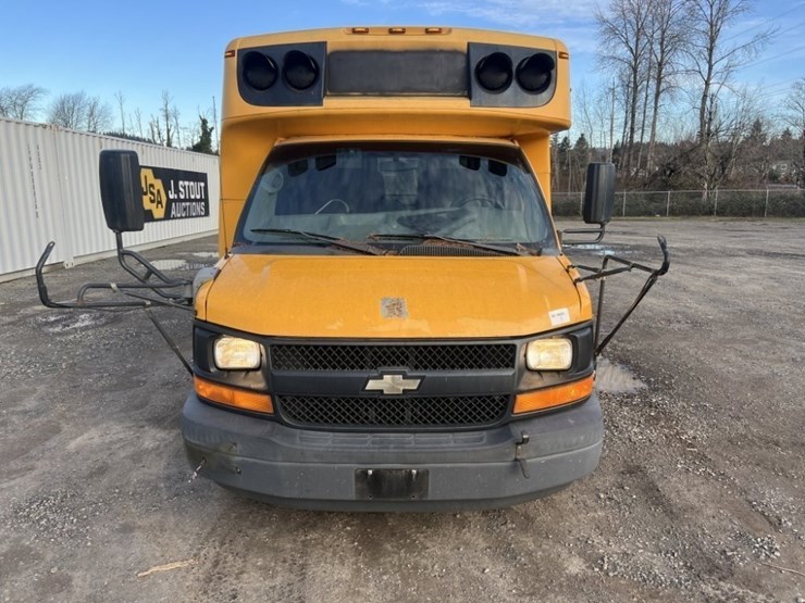 2012-chevrolet-express-school-bus-image-8