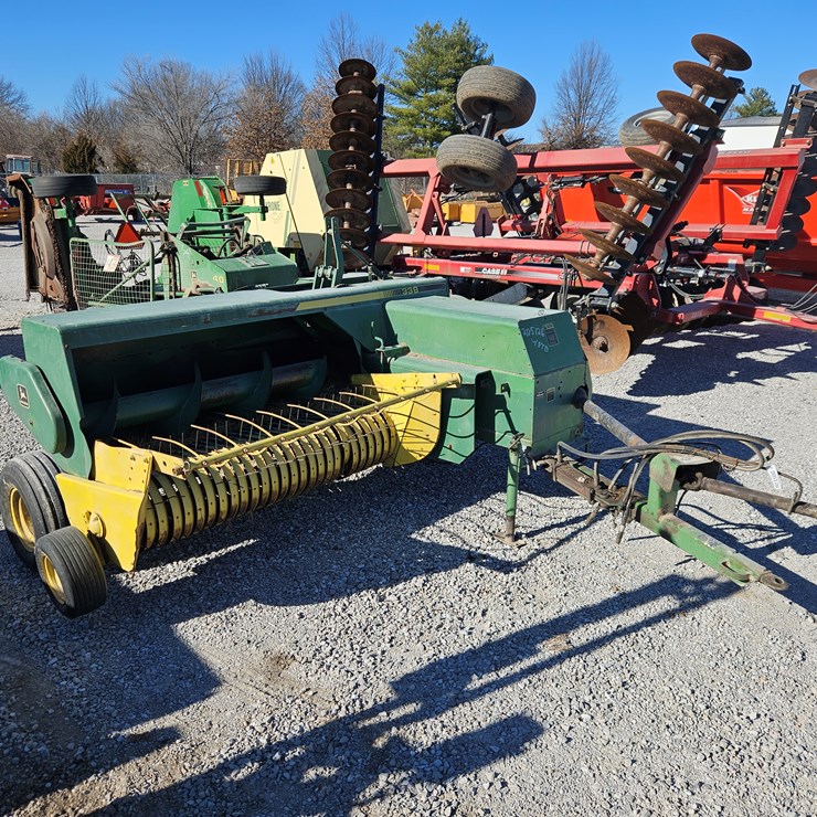 JOHN DEERE 338