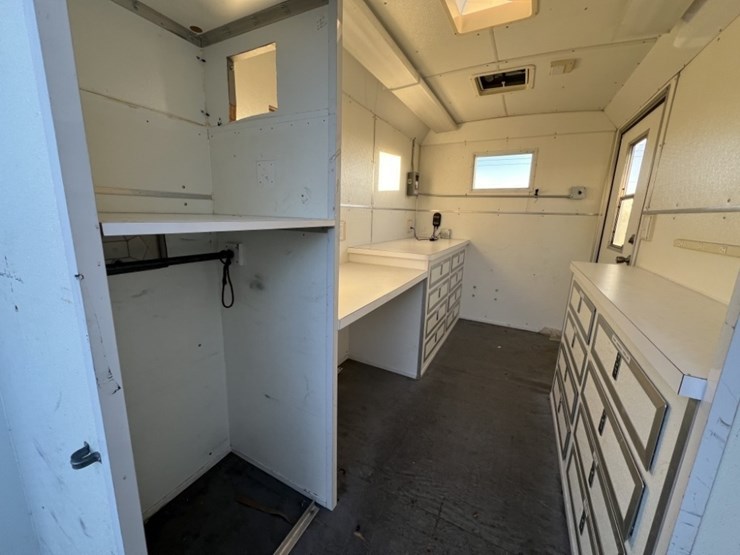 2001-cargo-wells-image-18