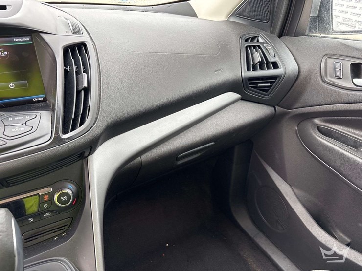 2015-ford-escape-image-18