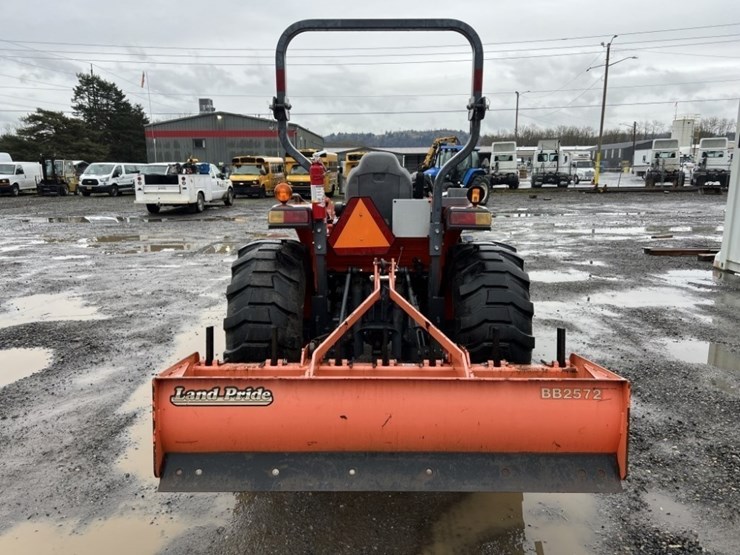 2014-kubota-l5460hst-4wd-compact-utility-tractor-image-5