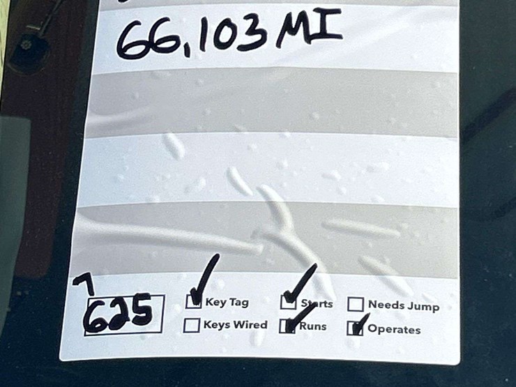 2004-winnebago-adventurer-38g-38ft.-class-a-motorhome-image-95